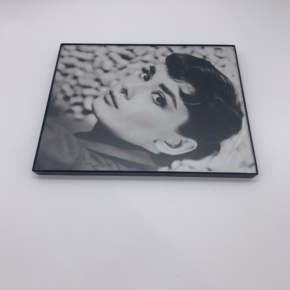Audrey Hepburn Retro Vintage Celebrity Framed Magazine Print Wall Art